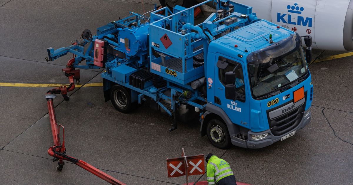 Giá xăng dầu tăng ảnh hưởng như thế nào đến chuỗi cung ứng logistics?