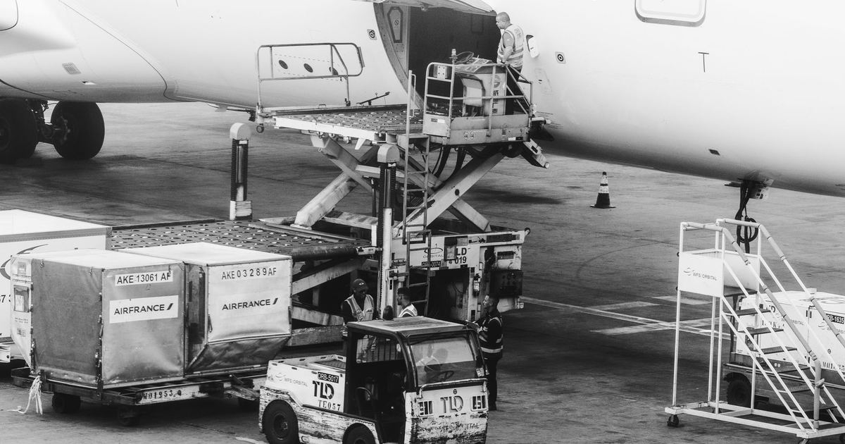Vận tải hàng không: Những kiến thức cốt lõi doanh nghiệp xuất nhập khẩu cần nắm vững
