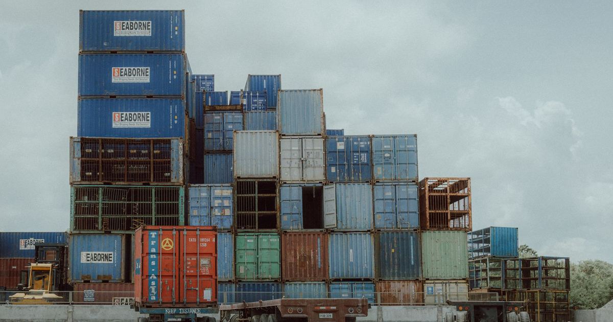 Logistics xanh trong chuỗi cung ứng hiện đại: Giải pháp chuyển đổi thực chất và tối ưu chi phí cho doanh nghiệp xuất nhập khẩu